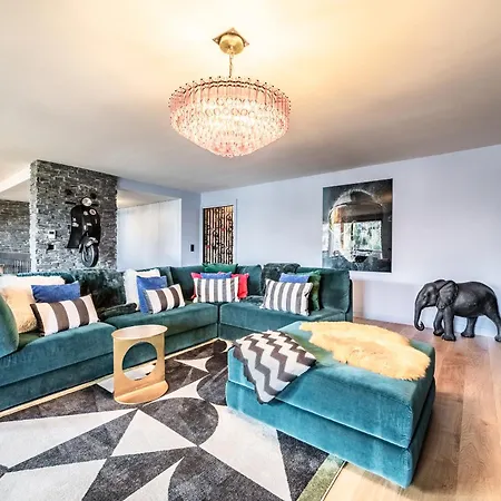 Spritz - By Emerald Apartment