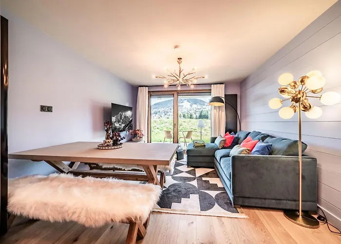 Spritz - By Emerald Apartman