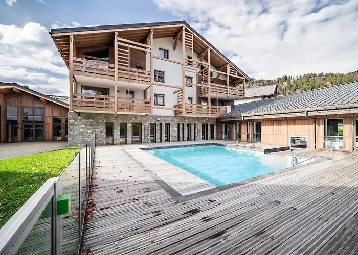 Spritz - By Emerald Apartman *