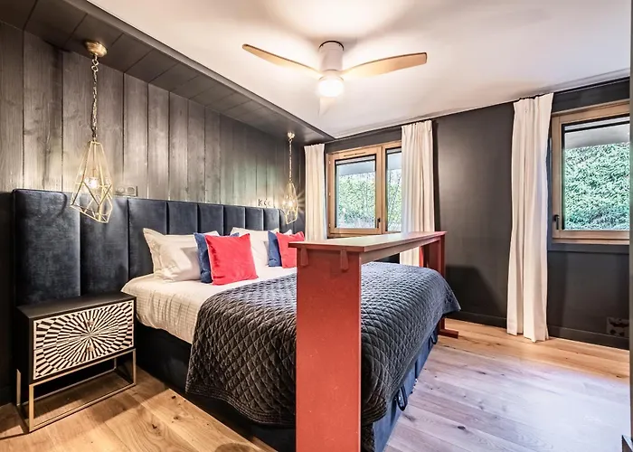 Spritz - By Emerald Apartment